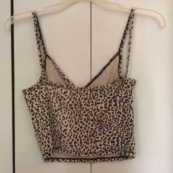 Y2K and outer banks vibe Crop top with cheetah print - Picture 2 of 3